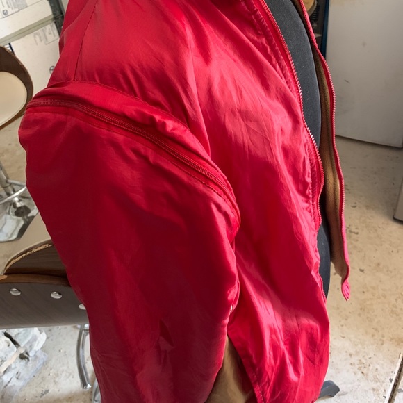 G-lll jacket super nice converts to vest and reversible - Picture 3 of 10